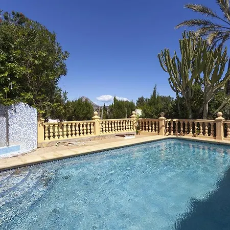Villa El Rancho *